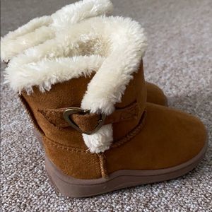 Garanimals faux fur lined boots size 3